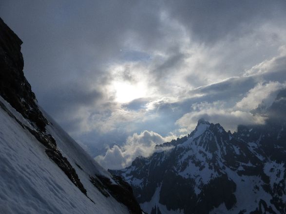entre pluie, grèle, neige et éclaircie