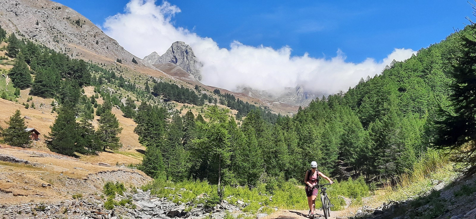 Retour après une belle journée en montagne