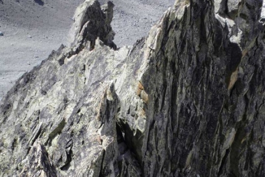 Rock climbing around glacier blanc